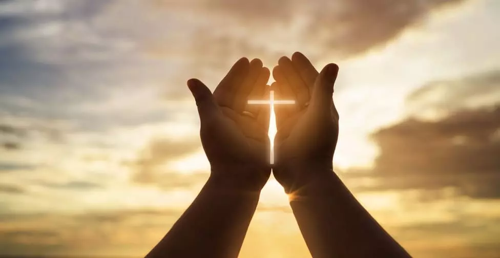 神說要有光，相信上帝